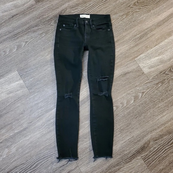 Gap women's 24P black skinny jeans - Picture 1 of 3